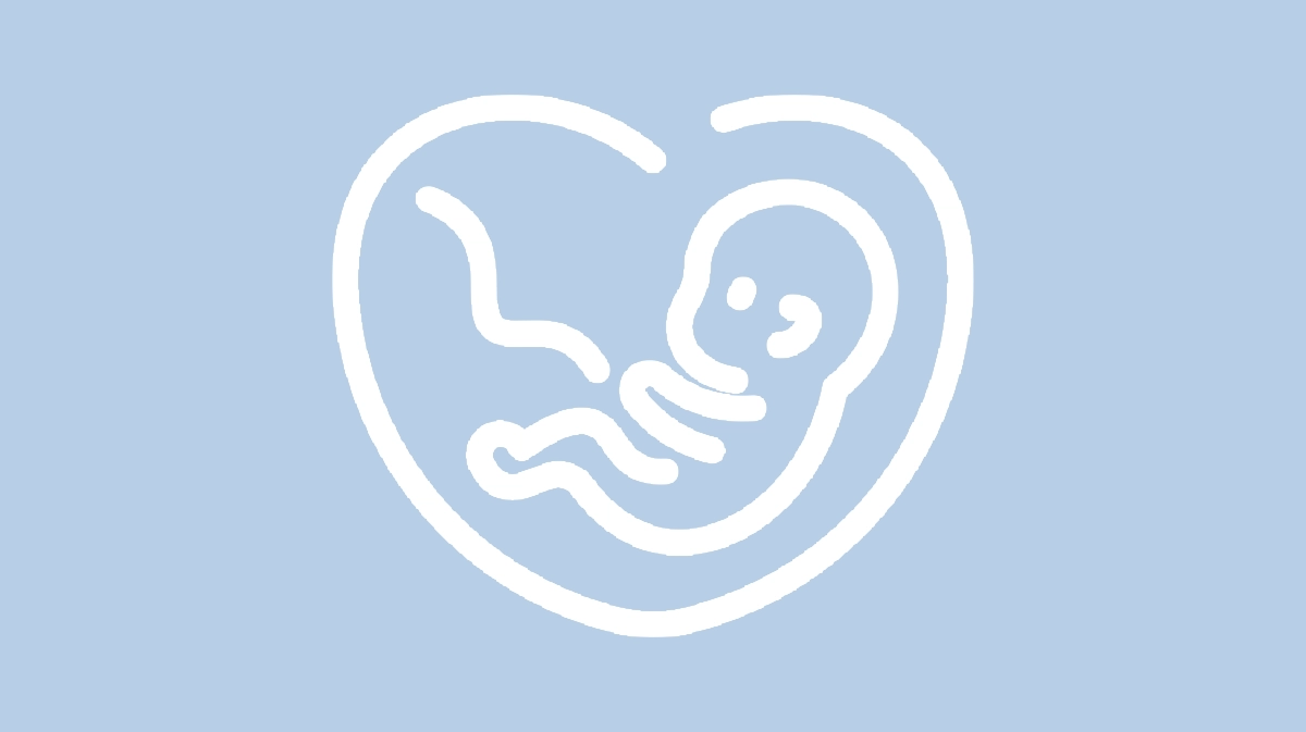 ikona badań prenatalnych- biały zarys płodu na jasnoniebieskim tle