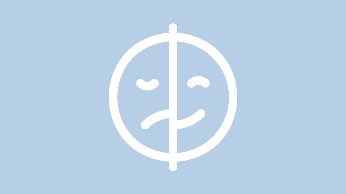 ikona psychiatrii- biały zarys emotki twarzy podzielony na pój i prezentujący dwa odmienne nastroje. To wszystko na jasnoniebieskim tle